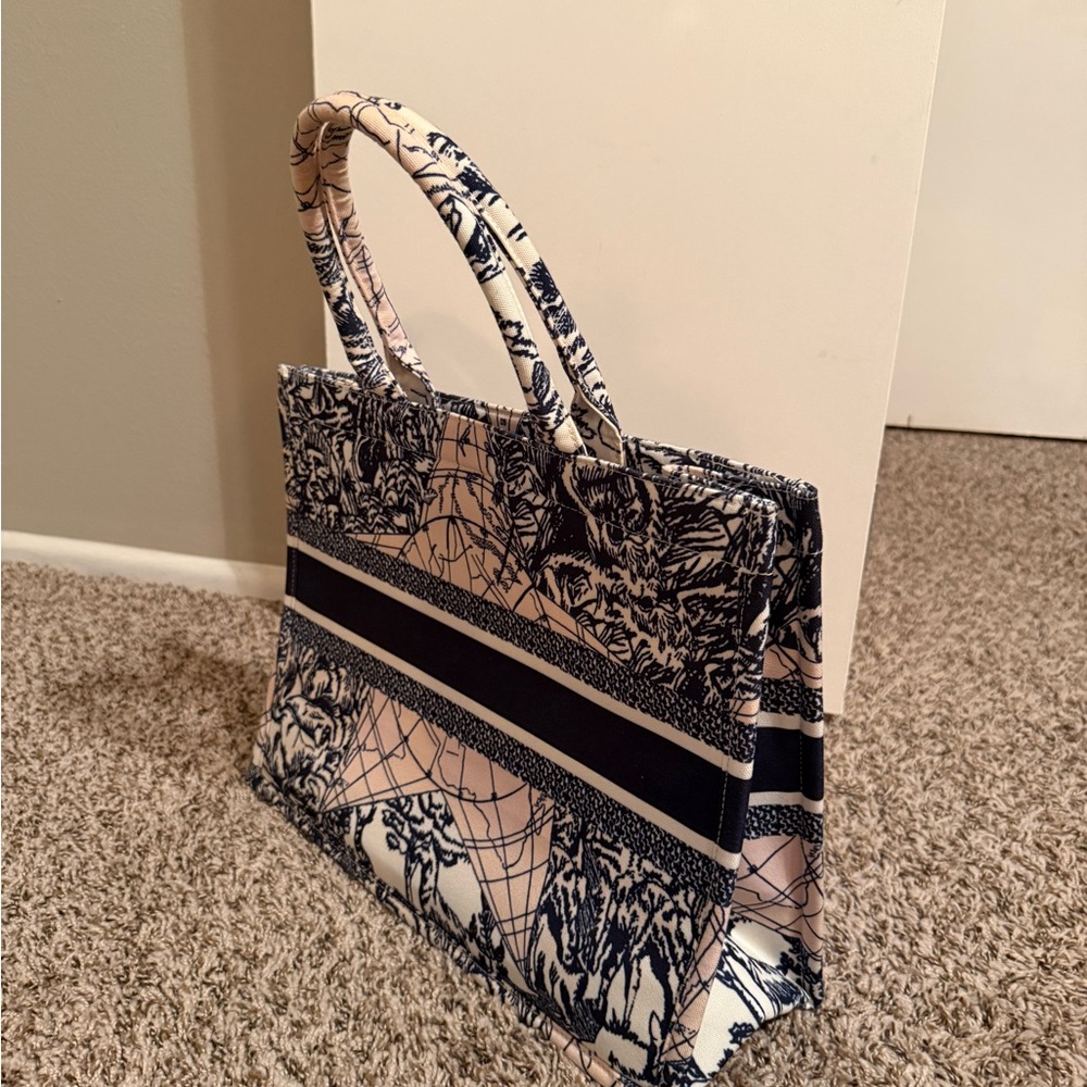Elegant Black and Cream Tote Bag